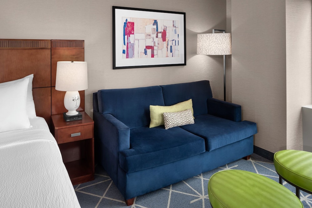 Junior Suite, 1 King Bed, Corner