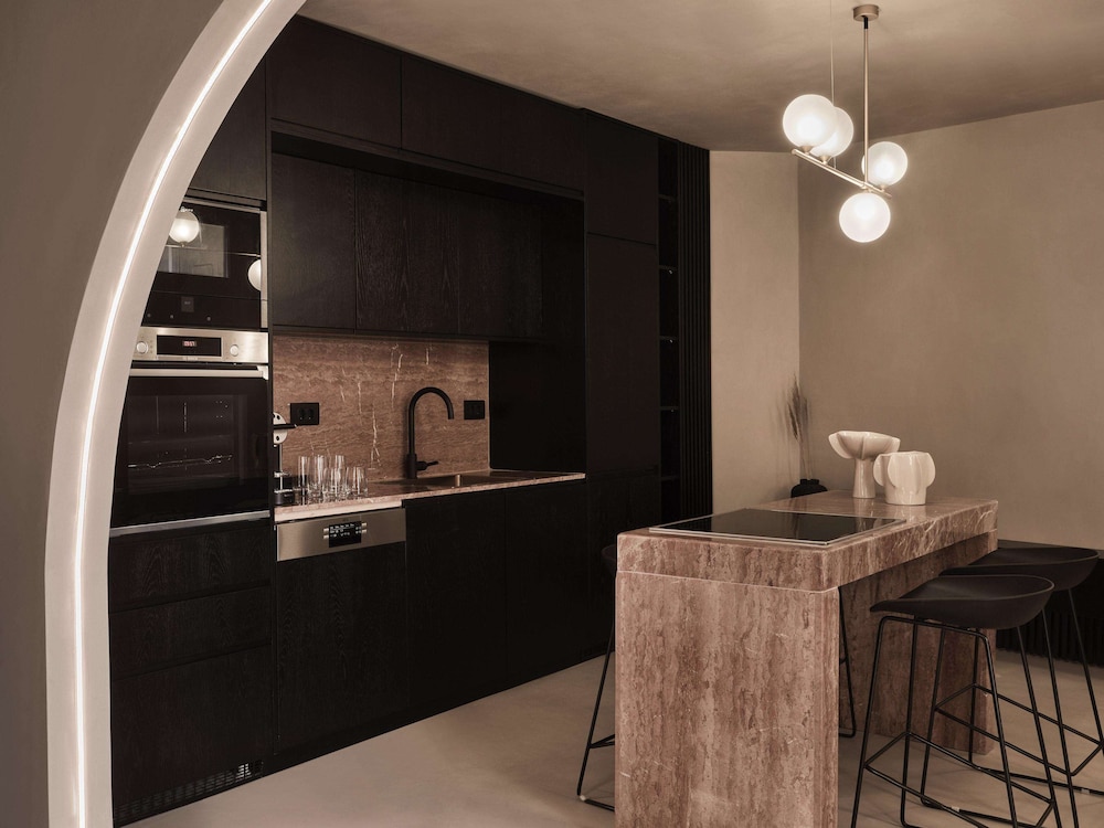 Two Bedroom Villa with Private Pool and Hot tub - Photo 5
