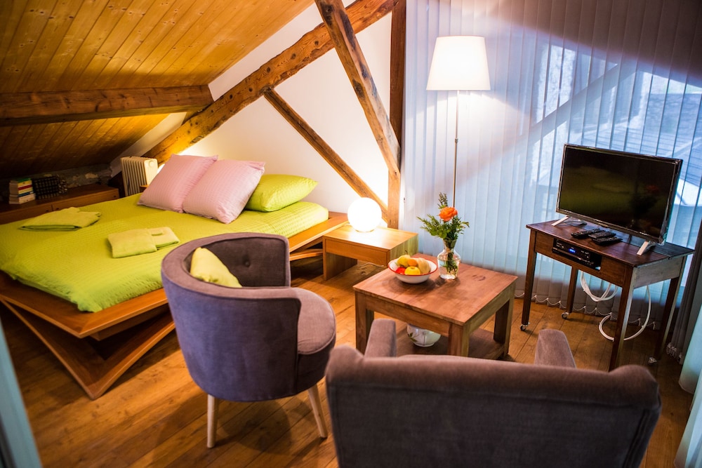 Traditional Double Room, 1 King Bed, River View (Les Nids des Oiseaux ) photo 1