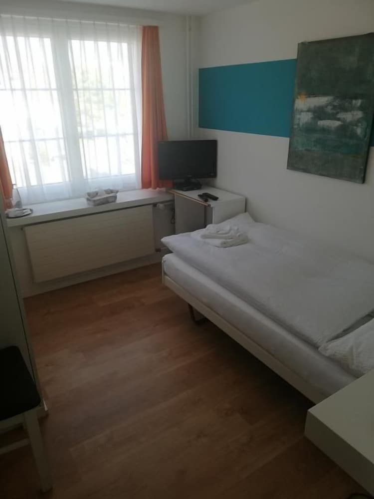 Deluxe Single Room