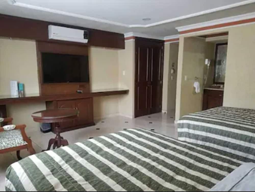 Executive Double Room, Non Smoking - Photo 11