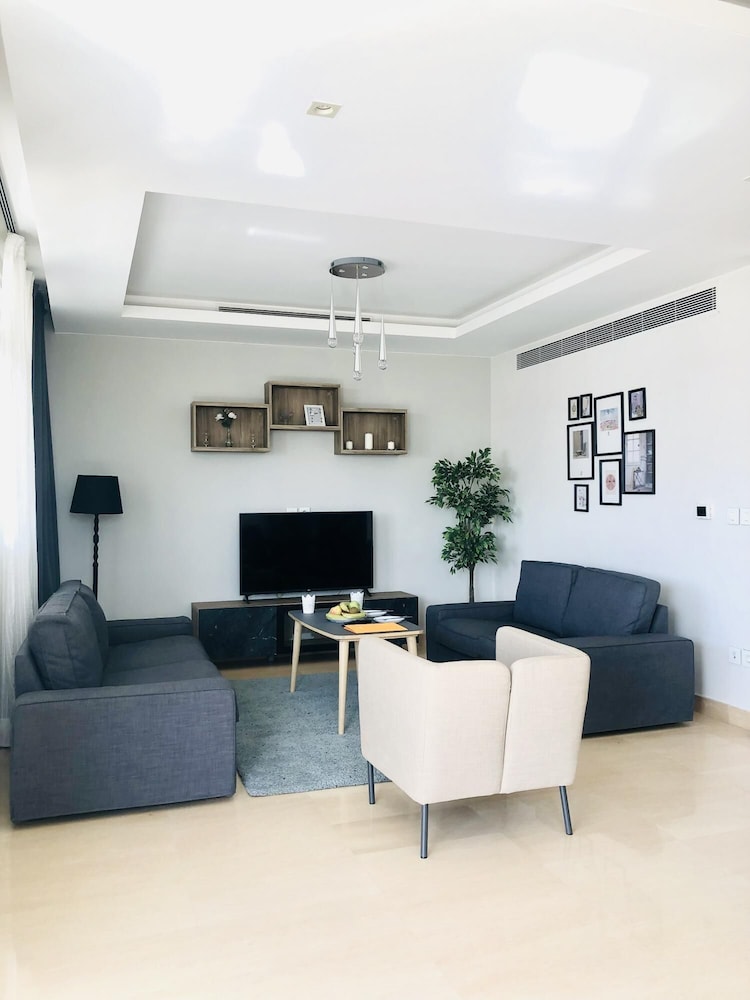 Apartment photo 1