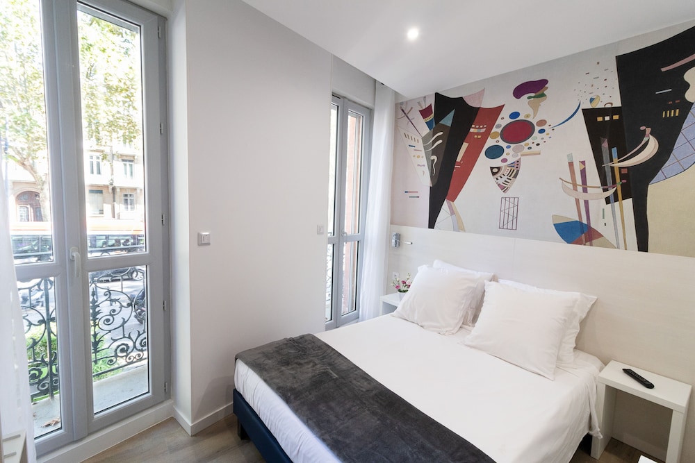 City Apartment, 1 Bedroom, City View photo 1