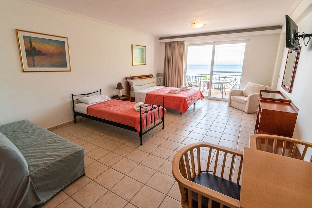 Junior Suite (for 4) photo 3
