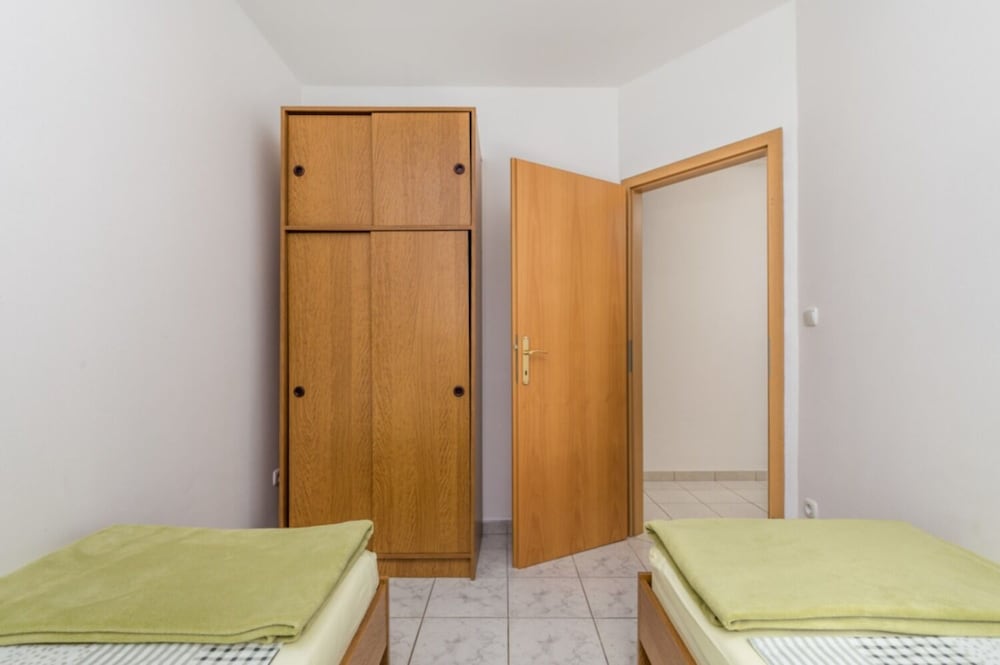 Apartment (Cathy - 50m from the beach - A4(4+1)) photo 3