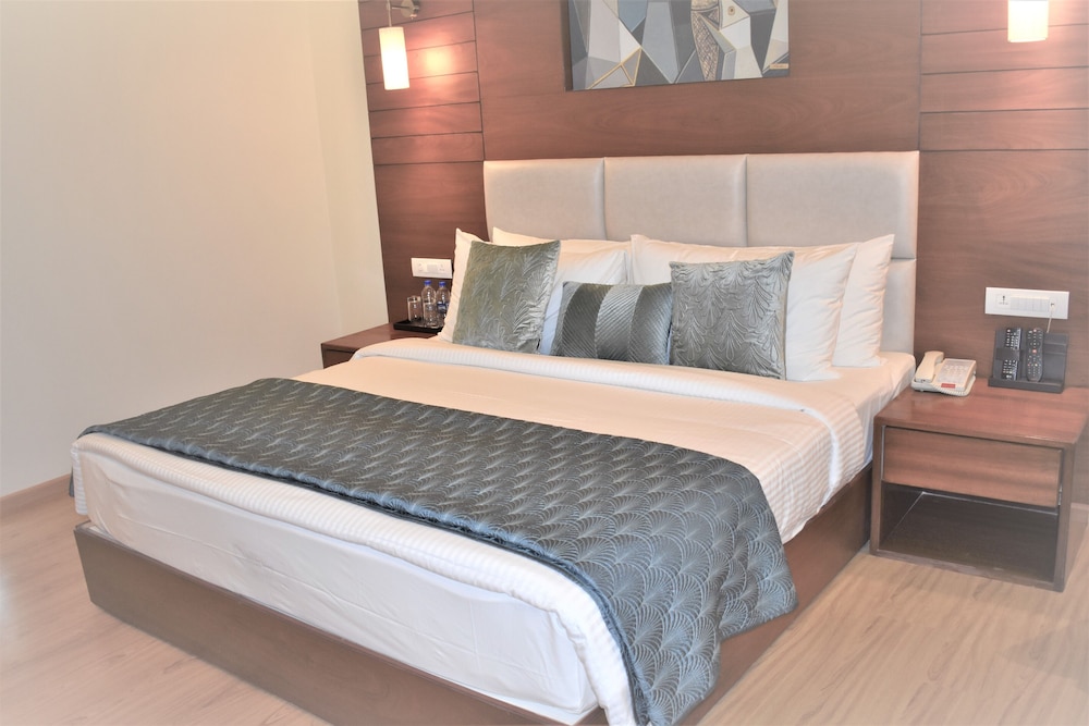 Deluxe Room (Fortune Deluxe Room) - Photo 2