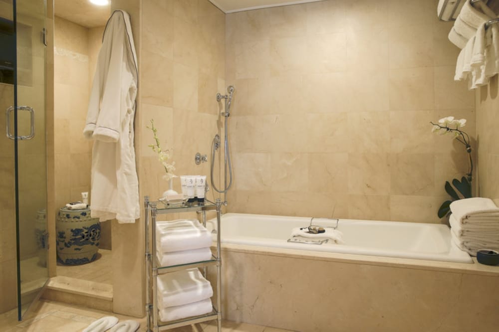 Junior Suite (Non Smoking) photo 3