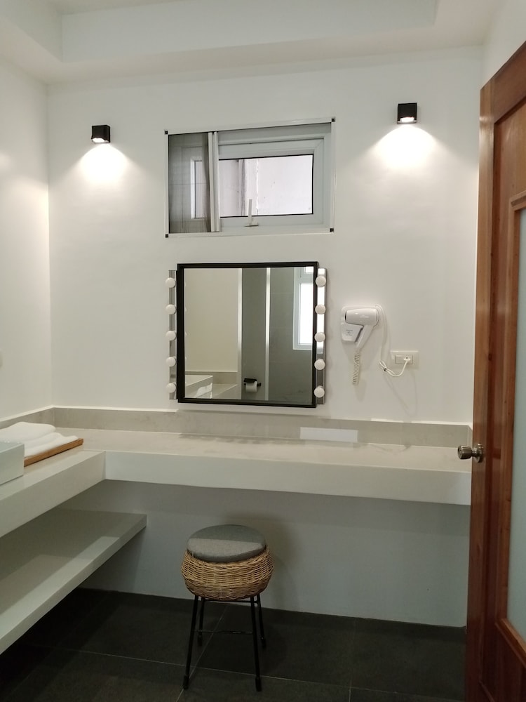 Deluxe Double Room - Photo 7