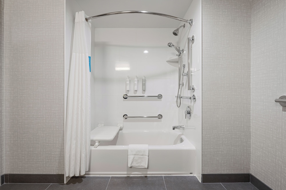 Room, 2 Queen Beds, Non Smoking, Kitchenette - Photo 6