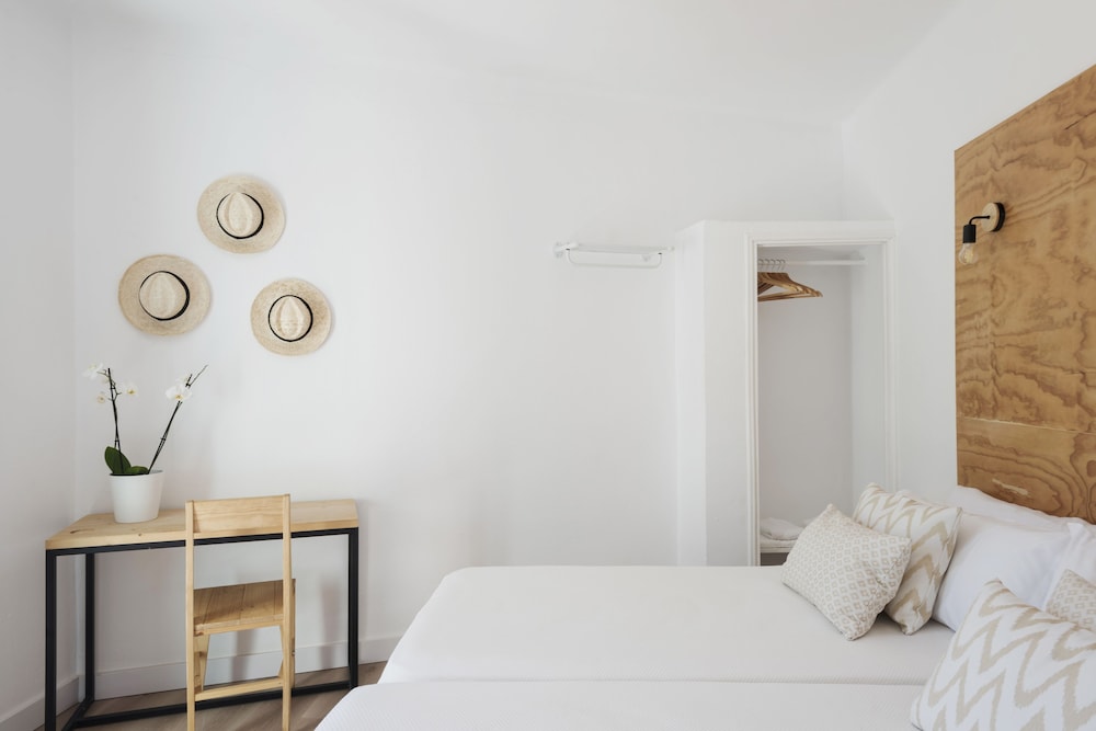 Superior Twin Room, Balcony photo 2