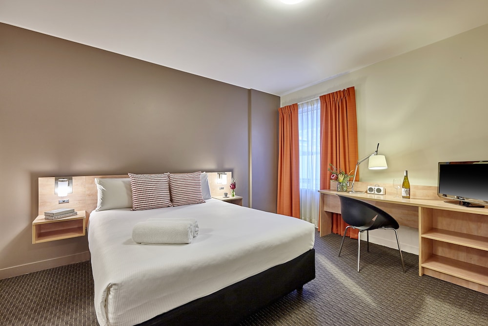 Premium Room, 1 King Bed