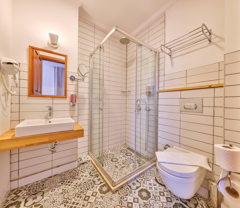 Triple Room - Photo 7
