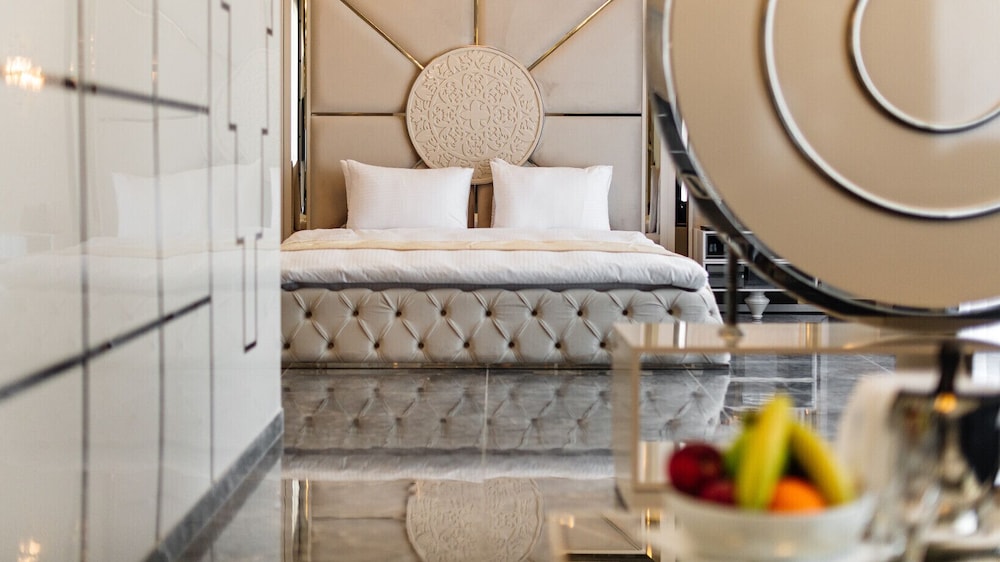Royal Suite photo 3