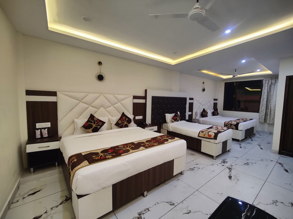 Family Room photo 1