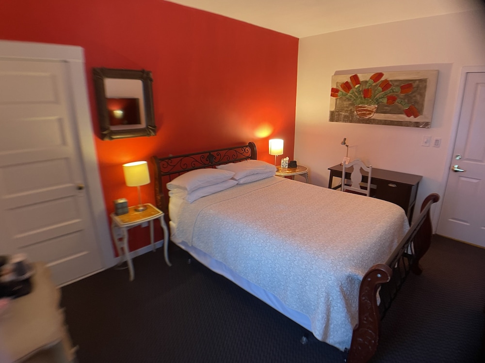 Standard Room, 1 Queen Bed, Non Smoking photo 1