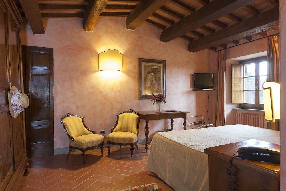 Deluxe Double or Twin Room photo 2