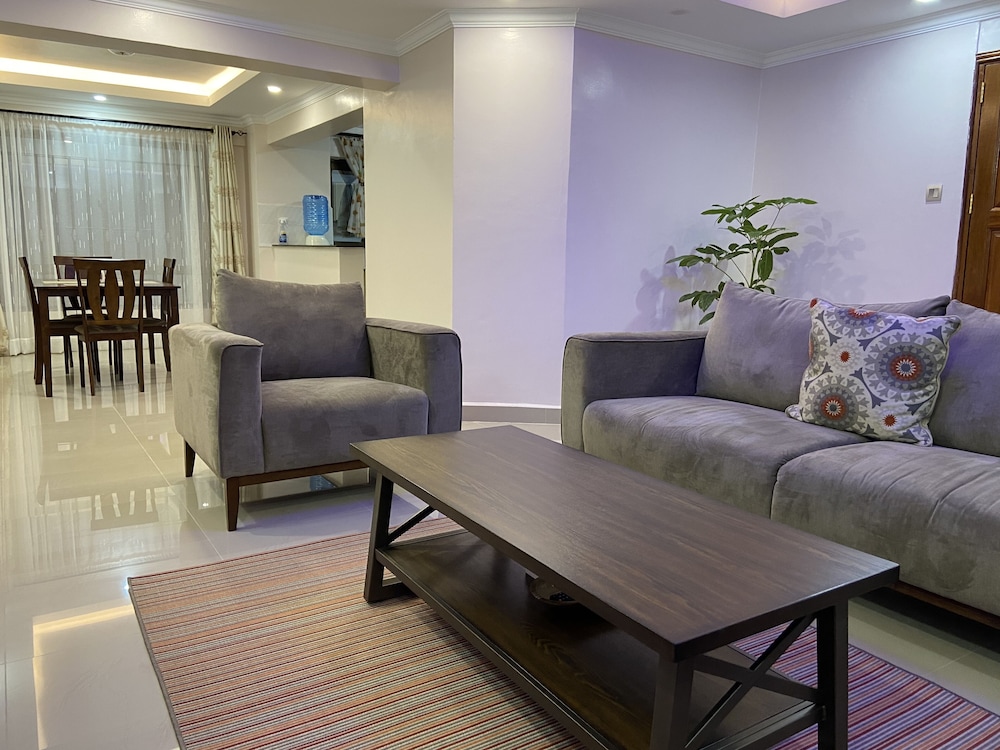Executive Condo, 2 Bedrooms, Balcony photo 1