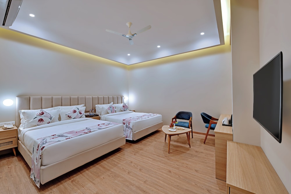 Family Rooms - Photo 7