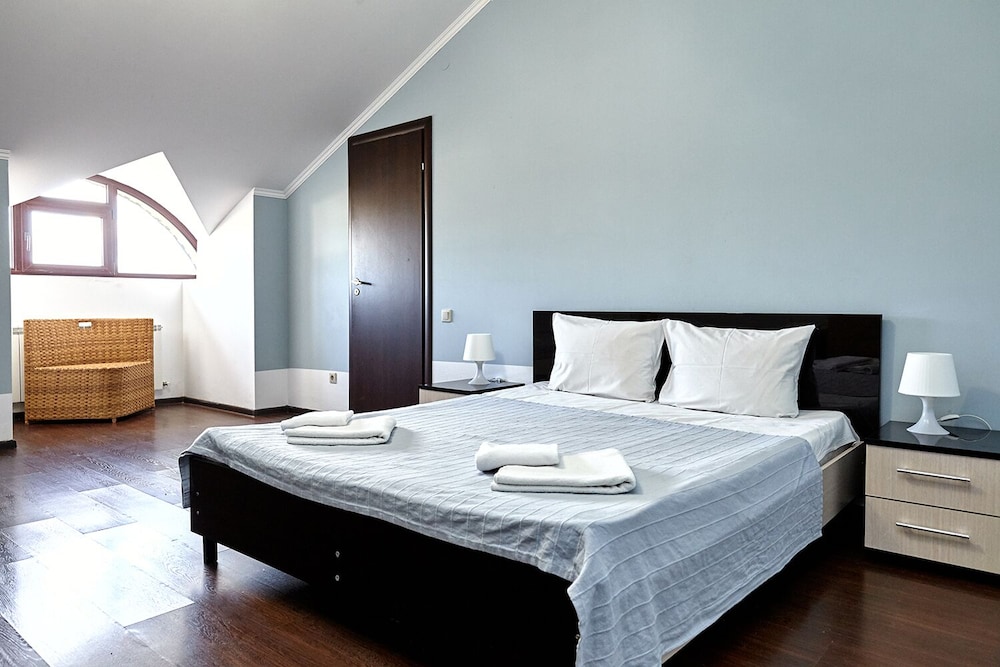 Economy Triple Room
