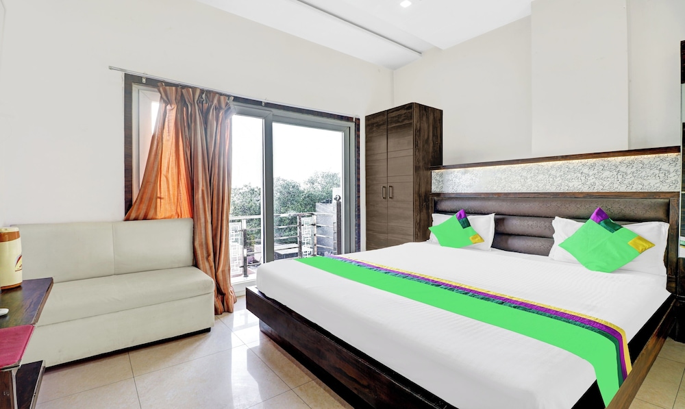 Deluxe Room - Photo 4