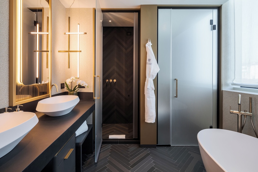 Terrace Suite- Kids & Teens Free
