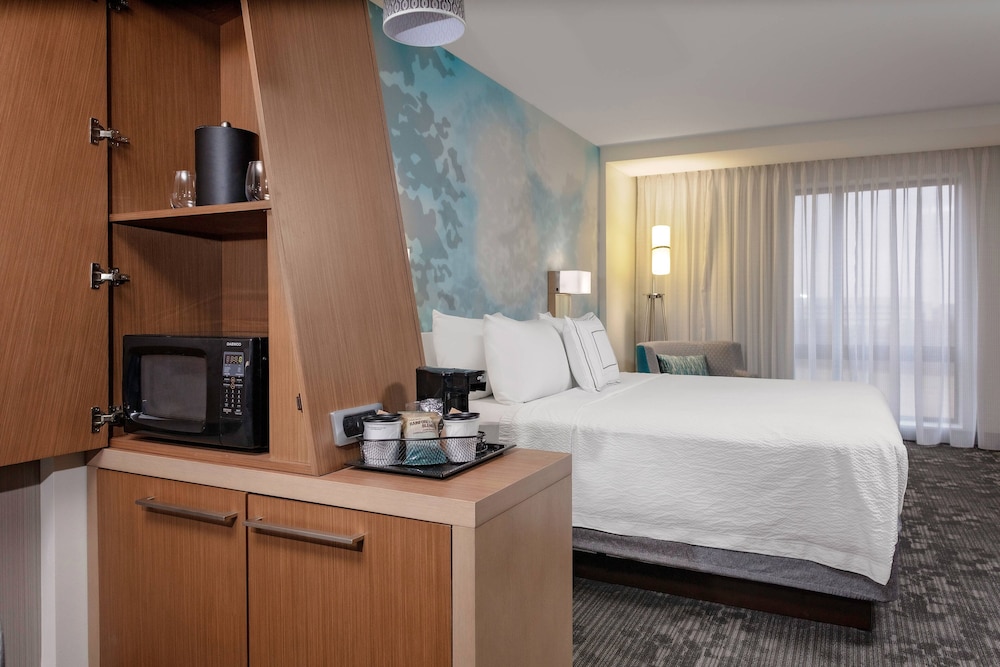 Suite, 1 King Bed with Sofa bed (Hearing Accessible) - Photo 3