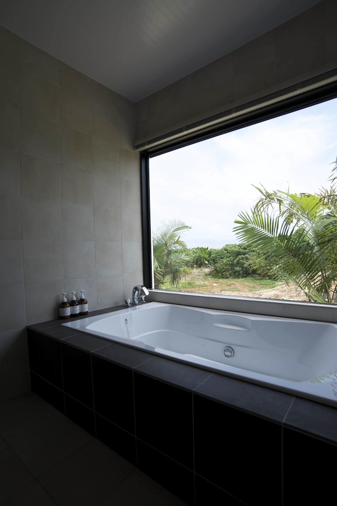 side.B niwa, Residential Condominium photo 3