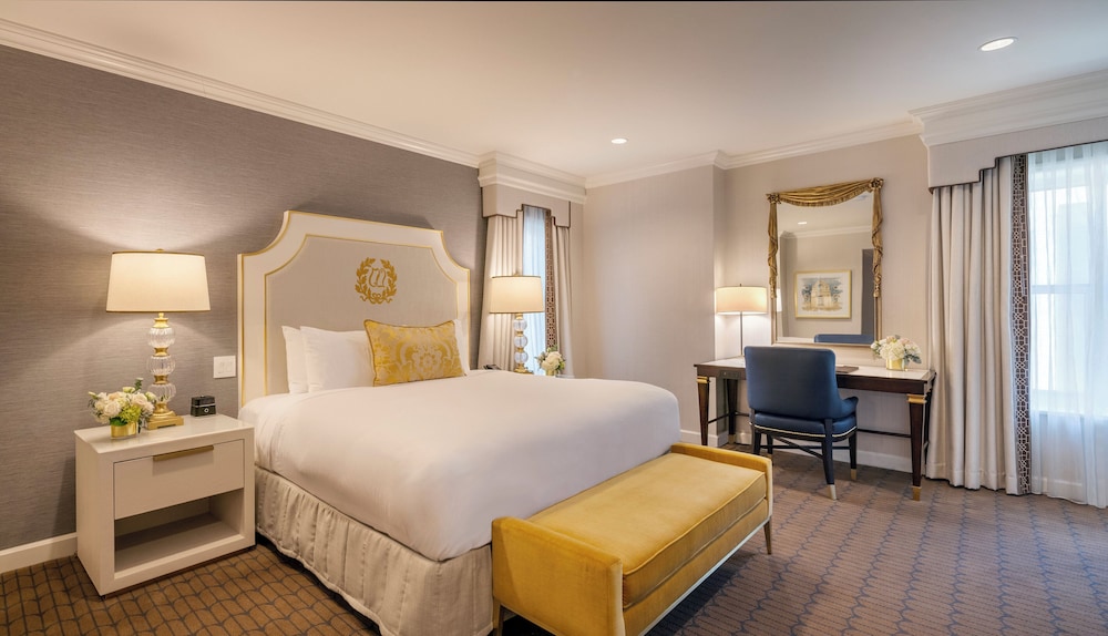 Suite, 1 King Bed (Theodore Roosevelt, Wash Monmt View) thumbnail 6