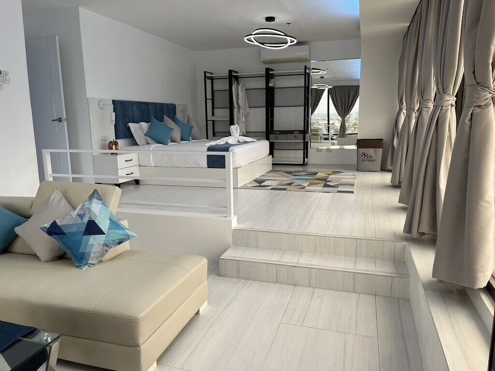 Premier Penthouse - Photo 6