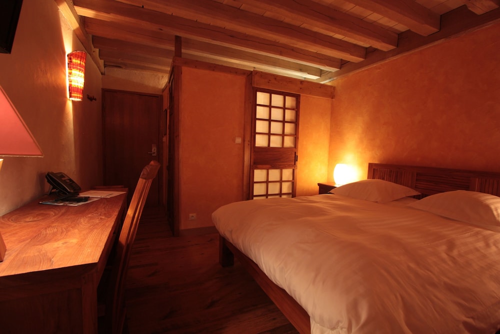 Classic Double Room Single Use photo 2