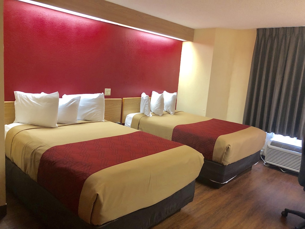 Standard Double Room, 2 Double Beds, Smoking - Photo 2
