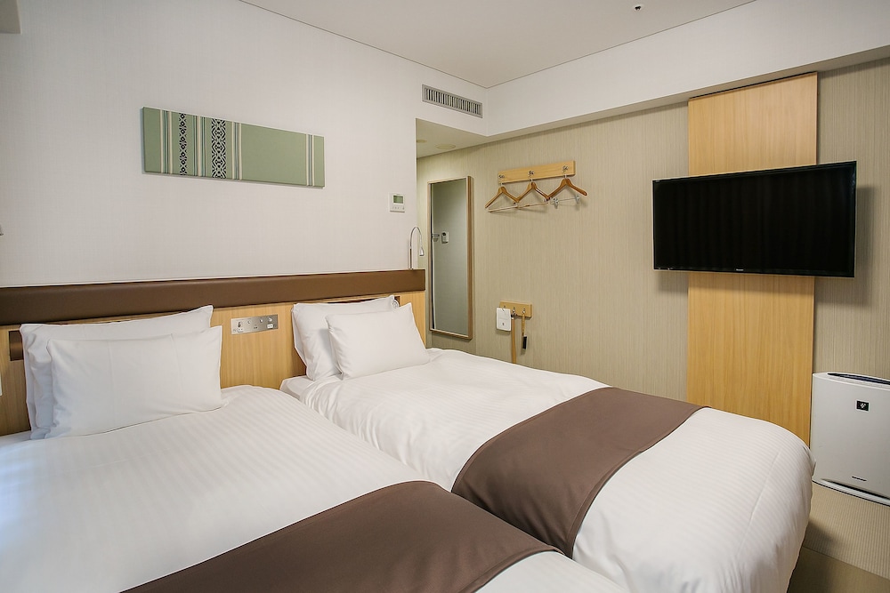 Standard Twin Room, Non Smoking - Photo 7
