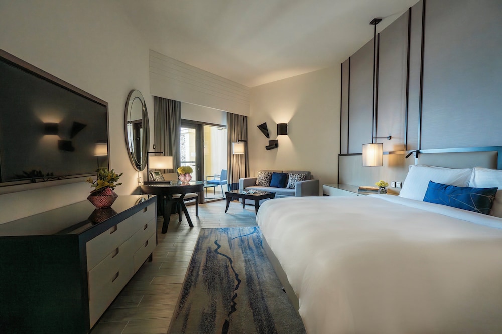 Room, 1 King Bed, Balcony, Sea View