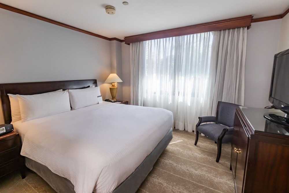 Room, 1 King Bed, City View - Photo 9