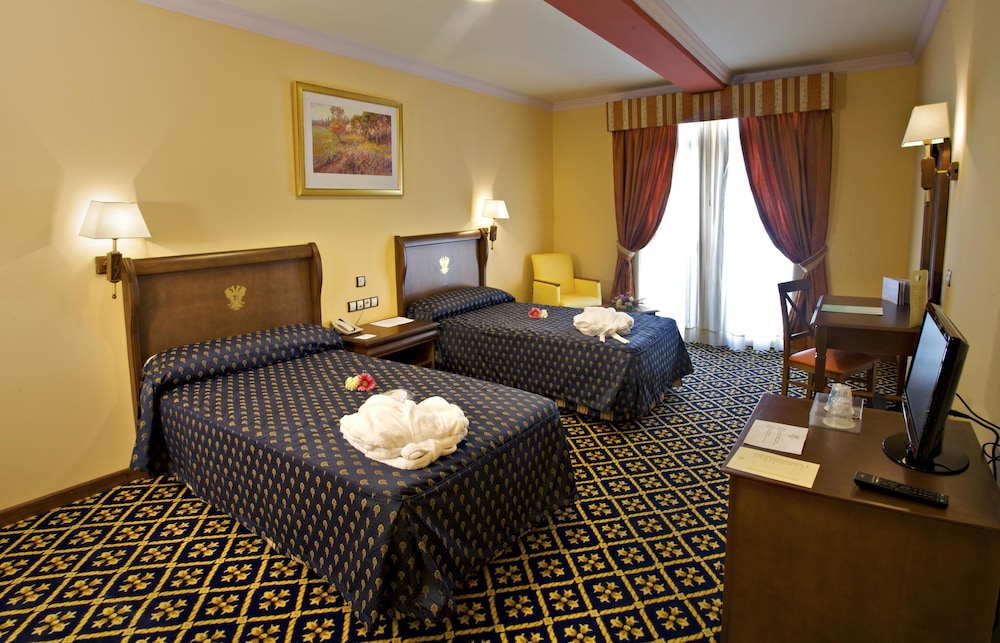 Standard Double Room - Photo 2