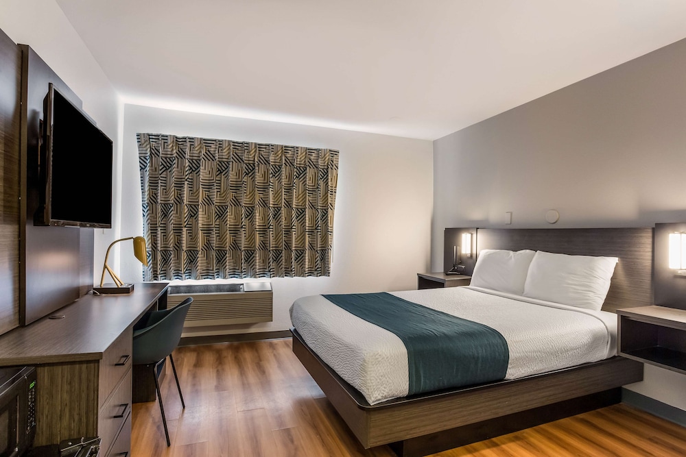 Standard Room, 1 Double Bed, Accessible, Non Smoking photo 1