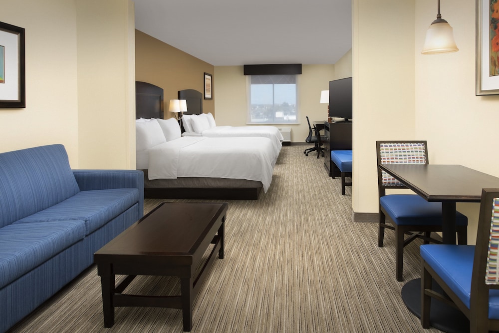 Suite, Multiple Beds - Photo 1