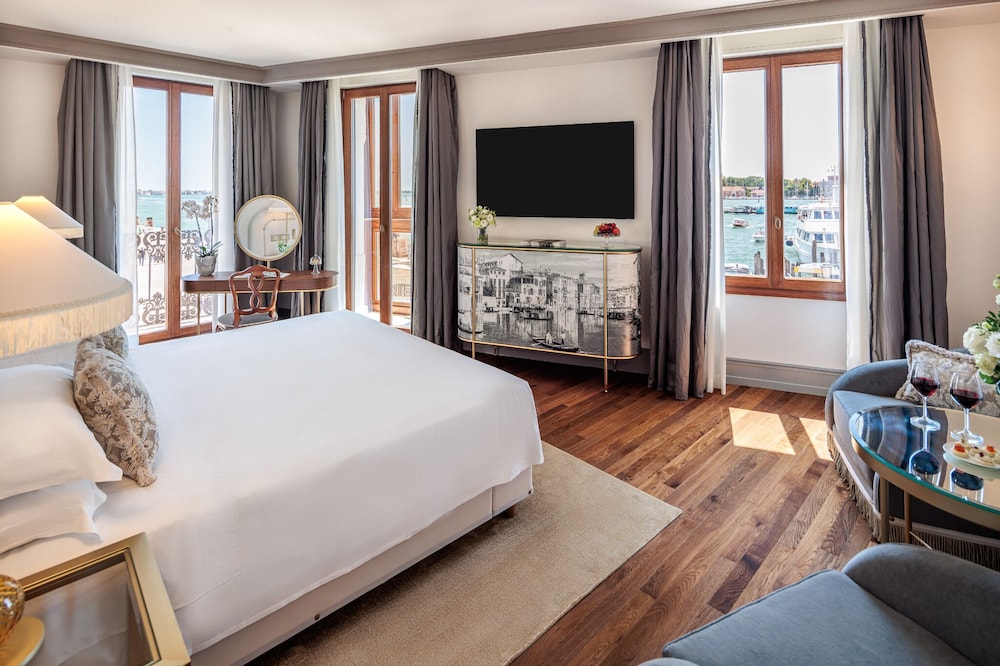 Deluxe Double or Twin Room, Lagoon View