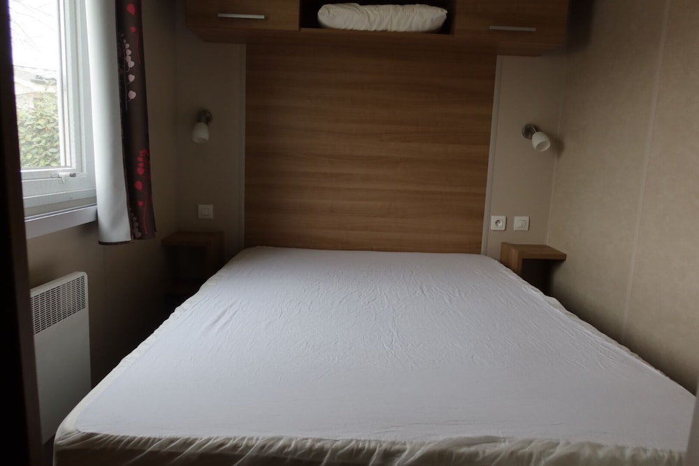 Classic Mobile Home, Multiple Beds, Non Smoking, Lakeside photo 1