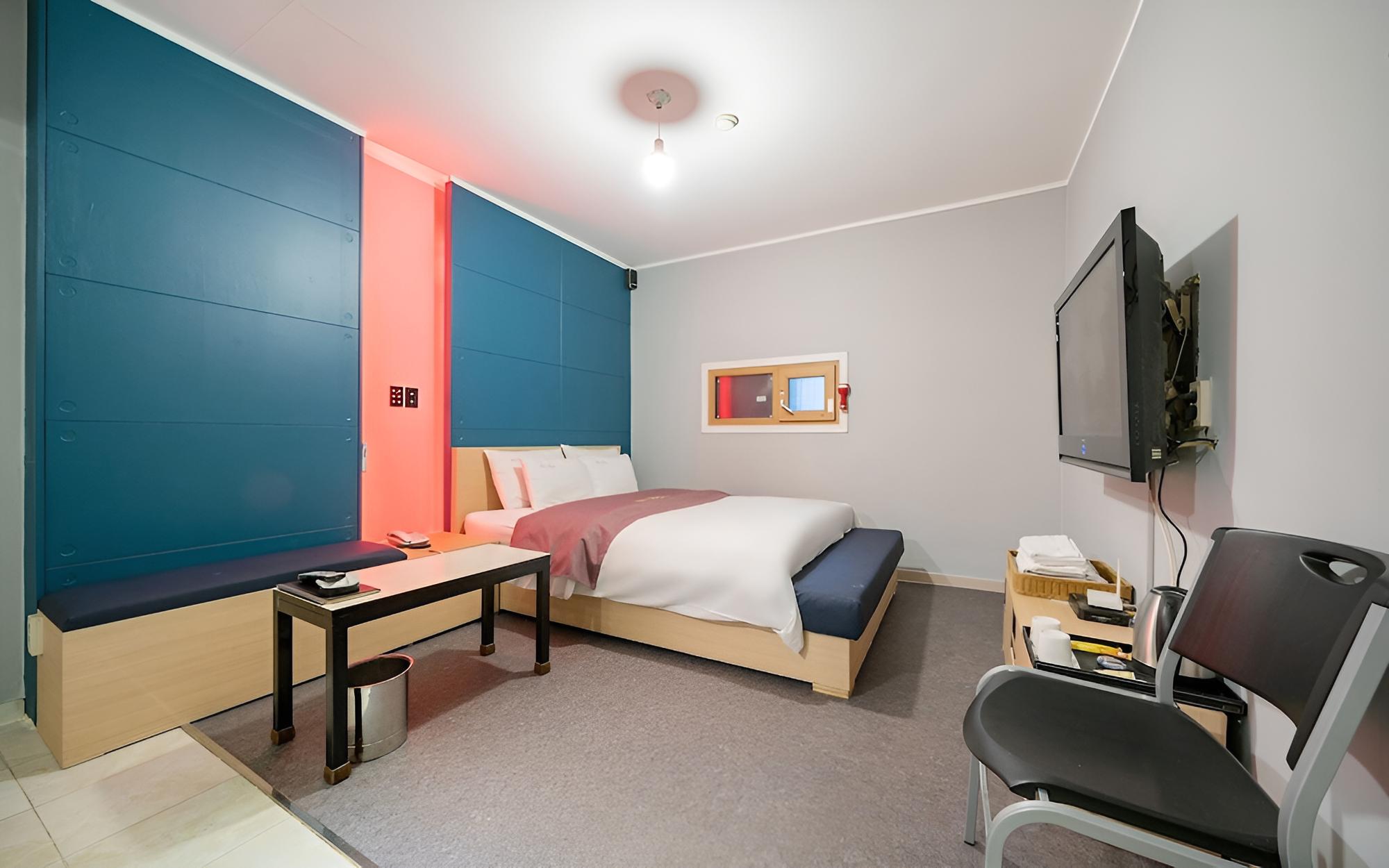 Room (Standard Room) - Photo 1