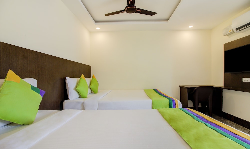 Deluxe Room - Photo 6