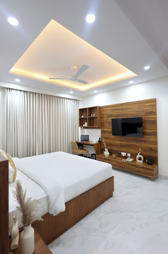 Deluxe Apartment, 1 Bedroom, Balcony, City View