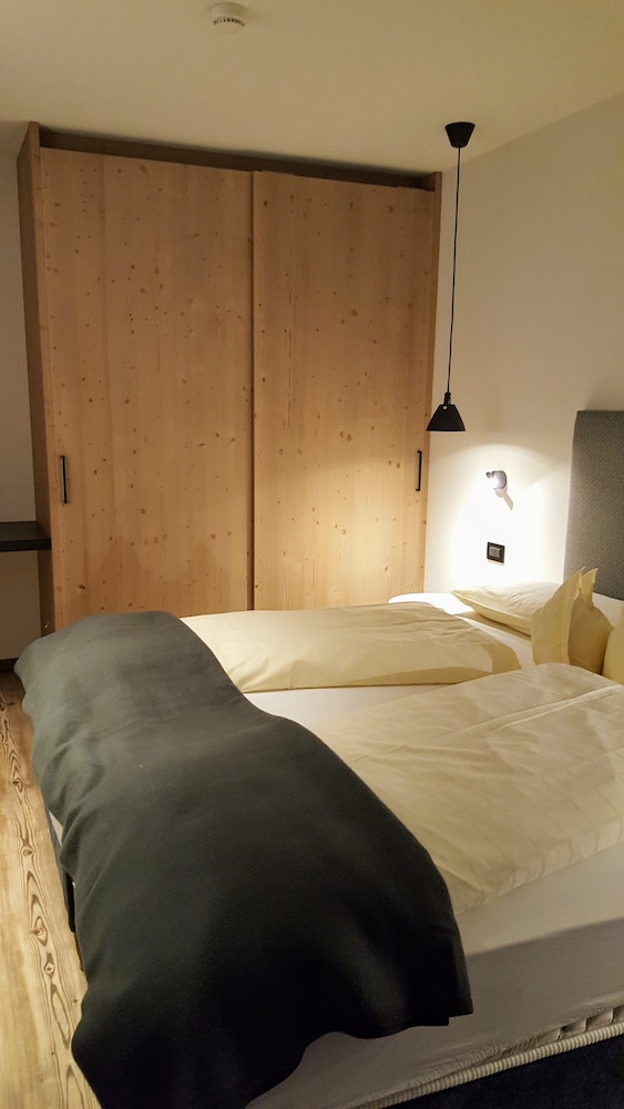 Exclusive Apartment, Non Smoking, Mountain View photo 1