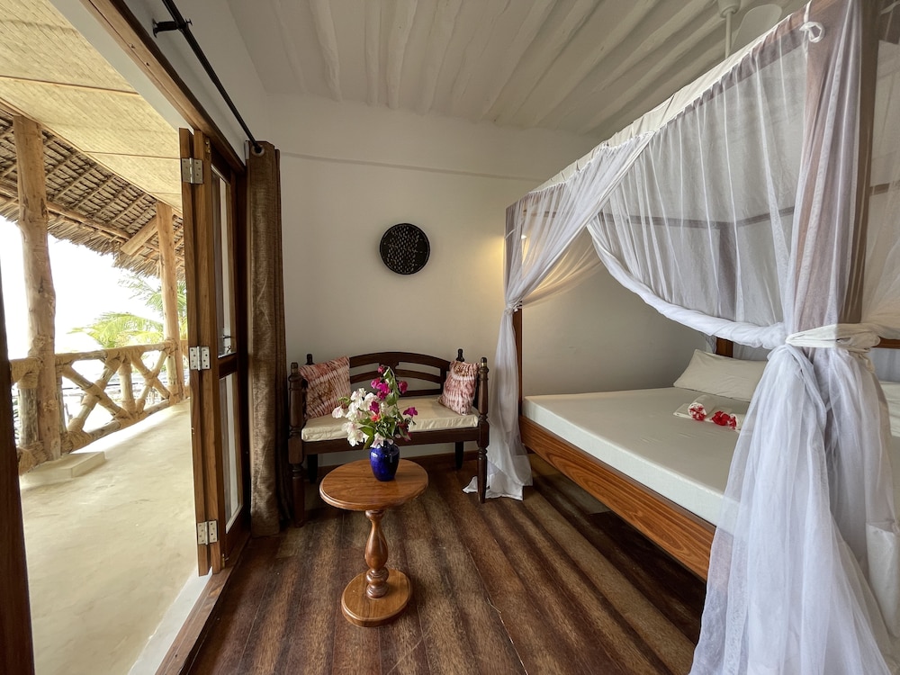 Deluxe Bungalow, 1 Bedroom, Ocean View, Beachside photo 2