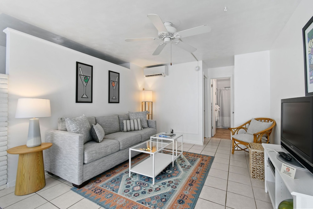 Apartment A photo 3