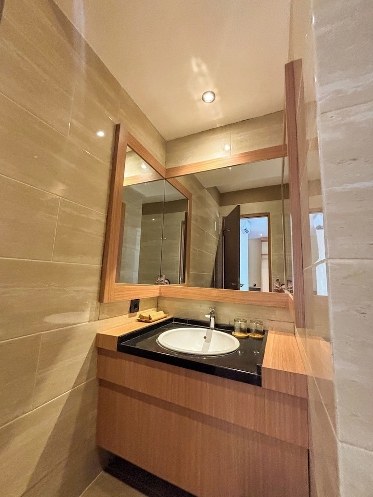 Junior Suite, 1 Bedroom - Photo 30