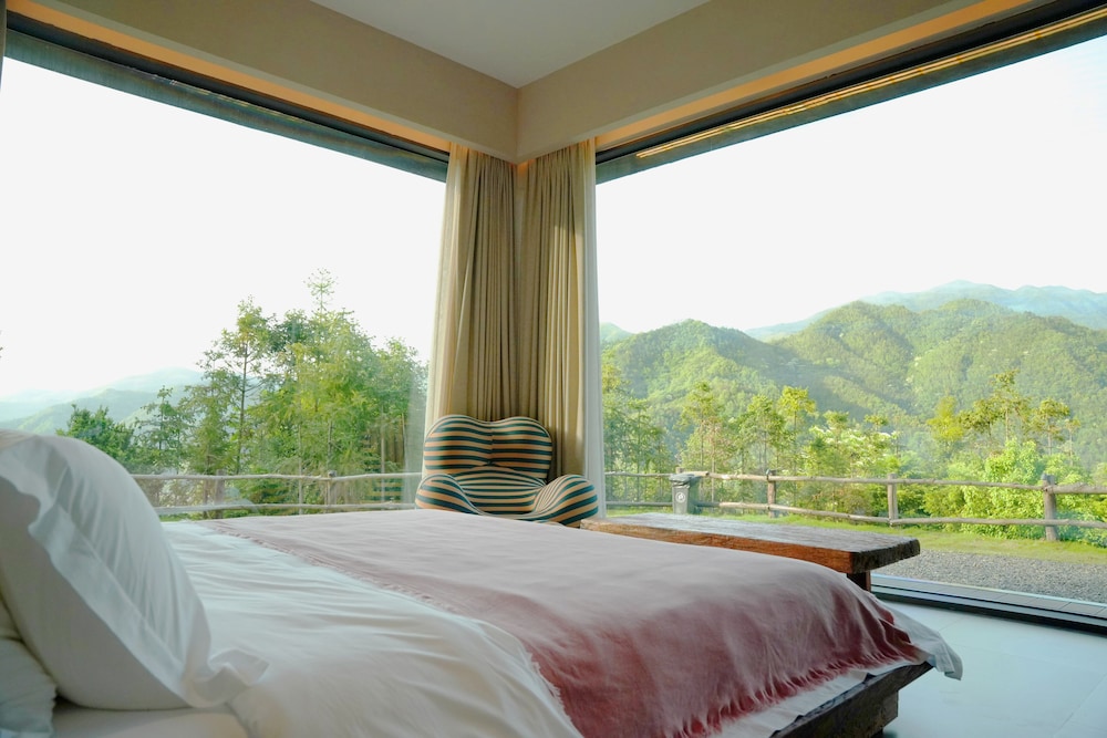 Luxury Double Room, Patio, Mountain View