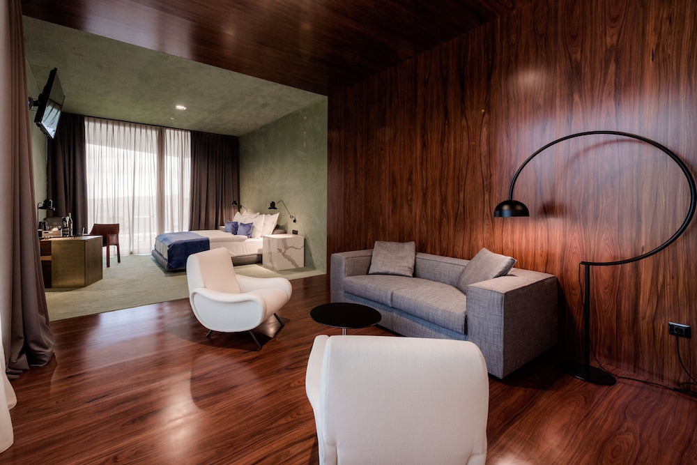 ROX SUITE - Photo 6