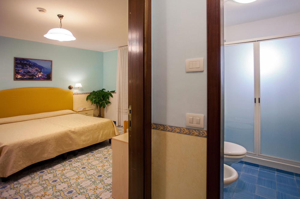Classic Double Room - Photo 2