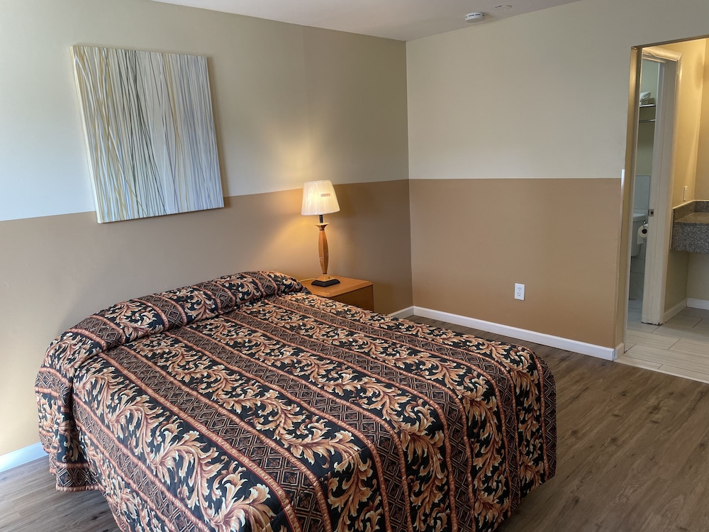 Superior Room, 1 Queen Bed - Photo 1